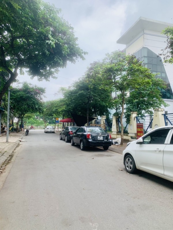 PHÚC LỢI 16tỷ MẶT TIỀN 6m,PHÂN LÔ VỈA HÈ Ô TÔ TRÁNH NHAU,LONG BIÊN HÀ NỘI