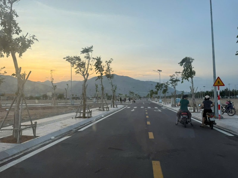 Cần sang nhượng lô đất 2ha làm trung tâm du lịch nghỉ dưỡng