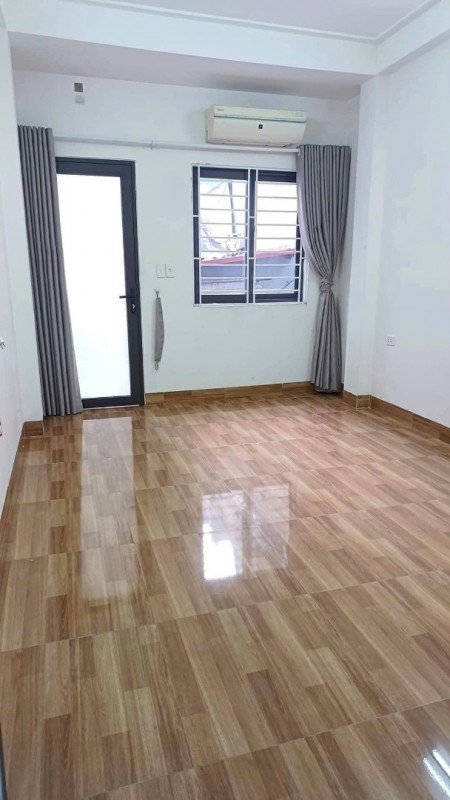 Cho thuê nhà ngõ ô tô tải Tân Triều KD kết hợp ở lại 42m2 x 4.5 tầng, 4 ngủ, 15 Triệu