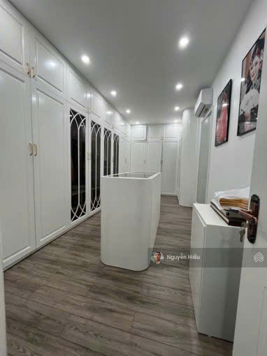 CC Cần bán gấp căn nhà 7 tầng - hiện đang vừa ở vừa tự kinh doanh thẩm mỹ tại phố Chùa Láng, Đống