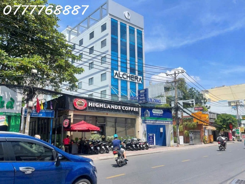 Góc 2 MT Nguyễn Xí 2 chiều, kế bên Vincom đang cho Hight Land thuê