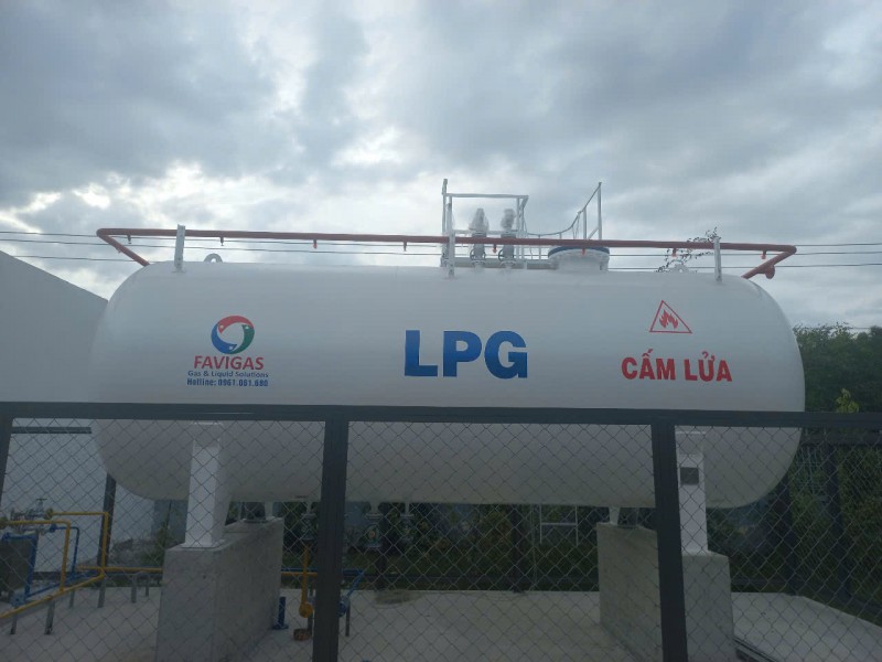 Bồn LPG 10 tấn và 2 máy hoá hơi LPG 100kg/giờ - Công ty TNHH Favigas