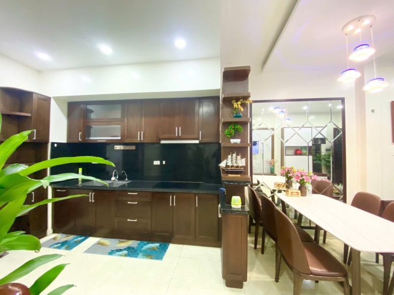 Bán nhà phố Nguyễn Viết Xuân, 20m ô tô tránh, nhà đẹp, full nt xịn, 37/40m, 5T, 9.6 tỷ