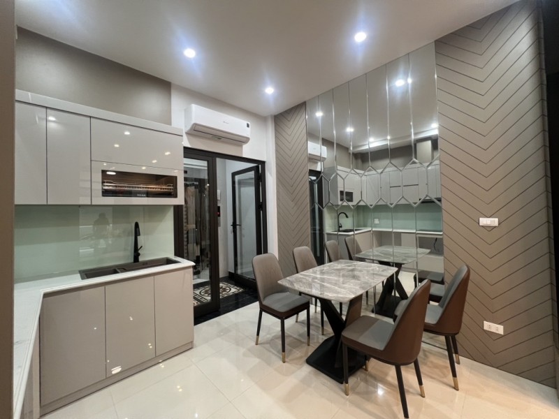 BÁN NHÀ  BỒ ĐỀ DÂN XÂY 5 TẦNG THANG MÁY DT55M GIÁ 12.8 TỶ - NGÕ THÔNG