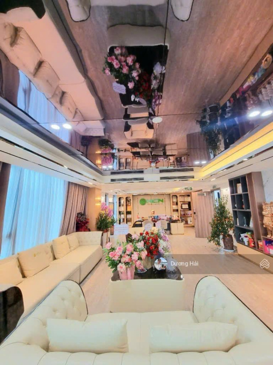 Bán nhà Phố Duy Tân - Cầu Giấy - 65m2 * 8 tầng Thang máy Hai thoáng Vỉa hè rộng KD VP