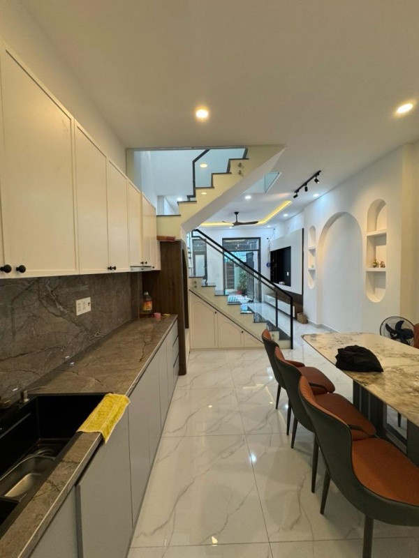 CHỦ GẤP BÁN NHÀ AN LẠC BÌNH TÂN NGAY GIAO LỘ AN DƯƠNG VƯƠNG_VÕ VĂN KIỆT - NHÀ 2 TẦNG NỘI THẤT CAO