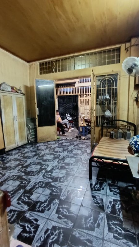 CẦN TIỀN BÁN GẤP NHÀ HOÀI THANH [P14, Q8] DT: 83M2 (4.3X 2OM) 2T, 5PN CHỈ 7 TỶ ĐƯỜNG TRƯỚC NHÀ RỘNG