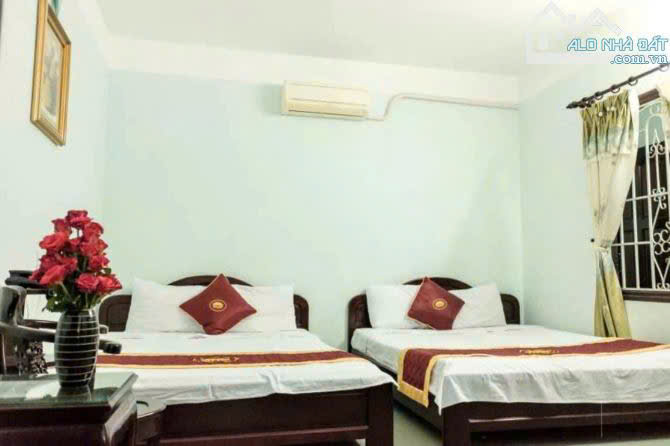 BÁN KHÁCH SẠN Mặt tiền đường Yersin, P. Vạn Thắng, TP. Nha Trang 111.1m² (Ngang 4.94m) Giá bán: 220