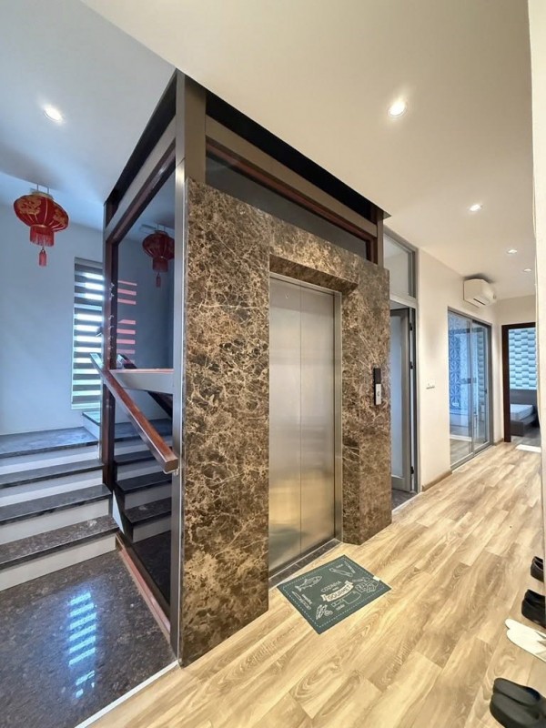 Bán nhà Quang Trung Hà Đông 4 Tầng Vị Trí Đẹp Kinh Doanh Đỉnh 
Ô tô đỗ 75m2 giá chỉ 12,5Tỷ