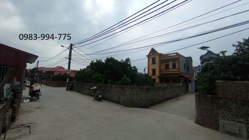 BÁN ĐẤT THỊ TRẤN THỨA, LƯƠNG TÀI. 110M2 * MT 5M * 2,15 TỶ. Ô TÔ TRÁNH, KINH DOANH