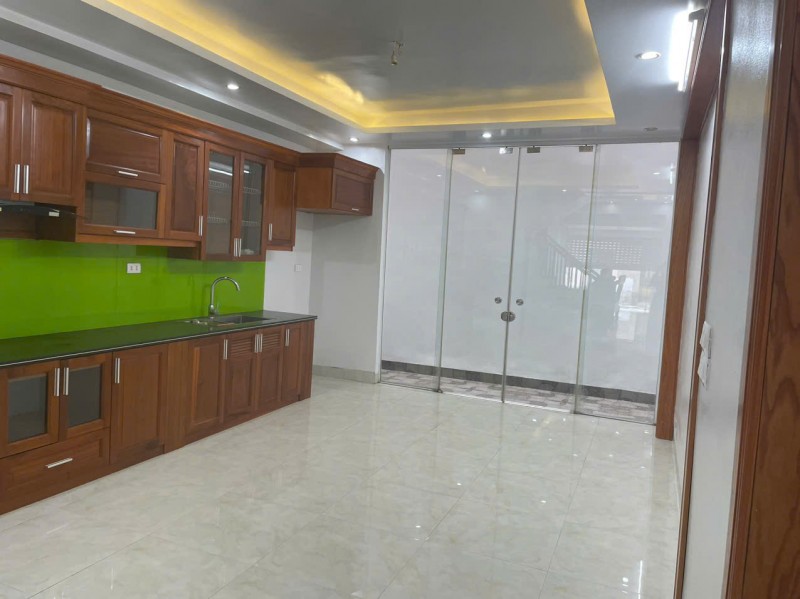 Bán nhà 3 tầng đầu đường Trường Chinh TP Hải Dương, ô tô vào nhà, giá chỉ 4.6 tỷ