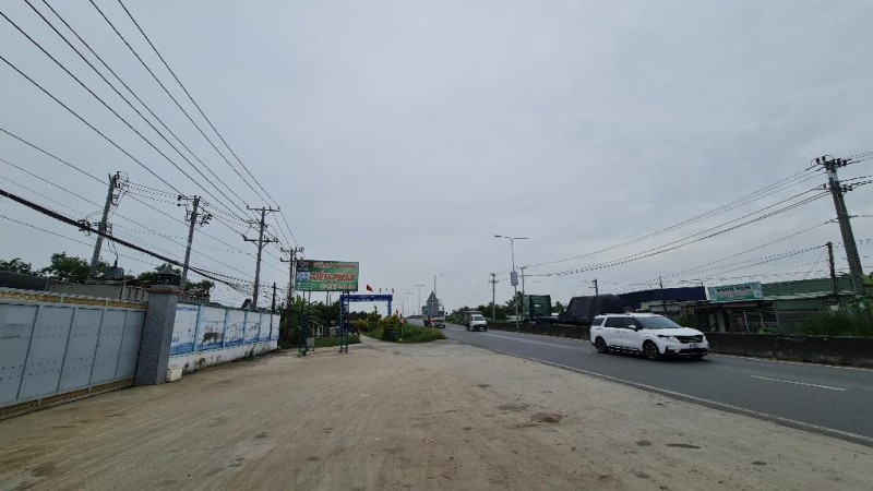 BÁN ĐẤT - ĐT 830 - BẾN LỨC - LONG AN - 7900M2  - NGANG 60 X 130M - CHỈ 69 TỈ