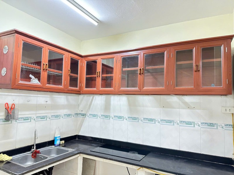 Cho thuê nhà ngõ 192 Lê Trọng Tấn, 2 tầng x 40m2, 2 ngủ, 8.5 Triệu ở gđ, nhóm ít người