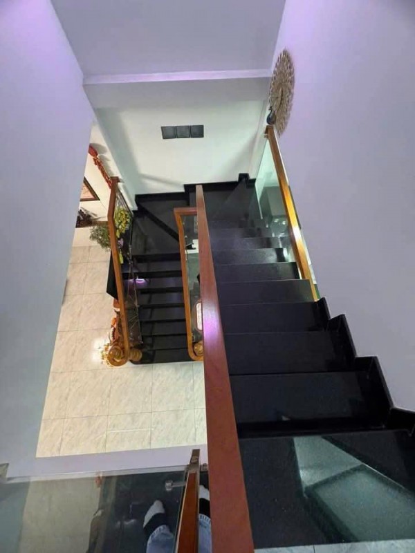 --Bán nhà hẻm 373/2 Lý Thường Kiệt, phường 8 Tân Bình (4x11,5) chợ Tân Bình