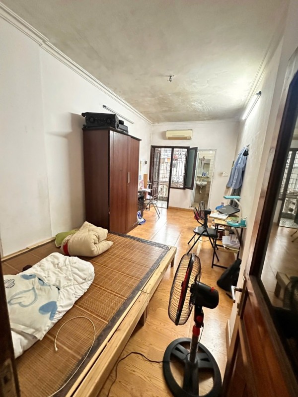 NHÀ ĐẸP - VỊ TRÍ VÀNG GẦN GIẢI PHÓNG – Ô TÔ 5M 30M2 GIÁ 5.1 TỶ