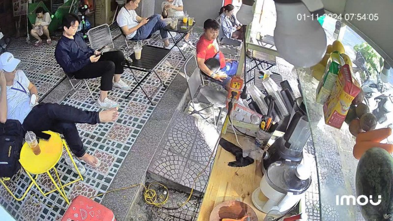 SANG NHƯỢNG QUÁN CAFE NHỎ TRƯỚC NHÀ TẠI PHƯỚC MỸ- SƠN TRÀ