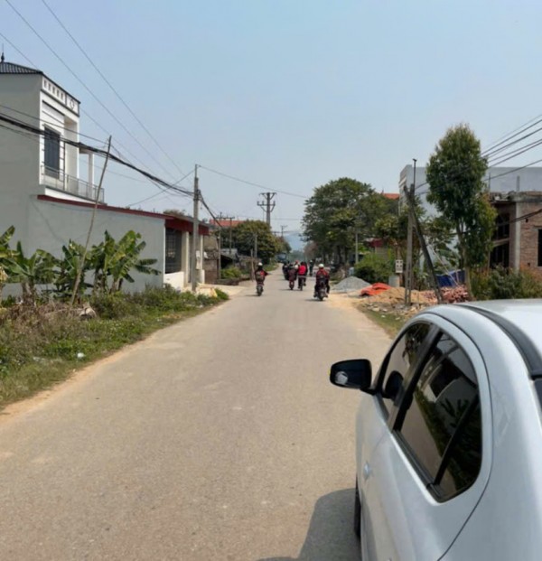 ĐẤT ĐẸP - ĐẦU TƯ SINH LỜI - CHỦ Cần Bán Nhanh 
- Vị Trí Tại : Cương Sơn -  Lục Nam-  Bắc Giang