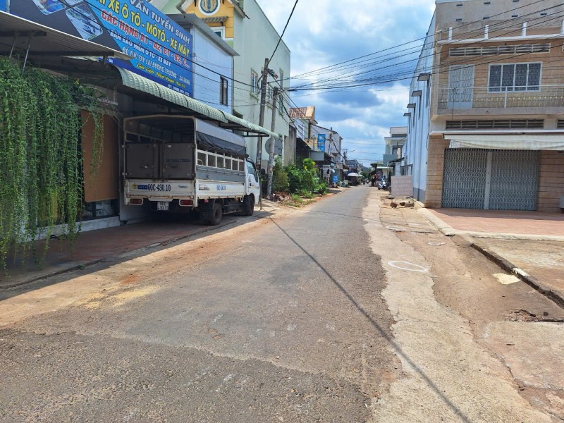 Đất TP. Long Khánh, Vị trí đẹp, dân cư đông, đường nhựa to, 184m2 kích thước đẹp, Giá tốt lắm