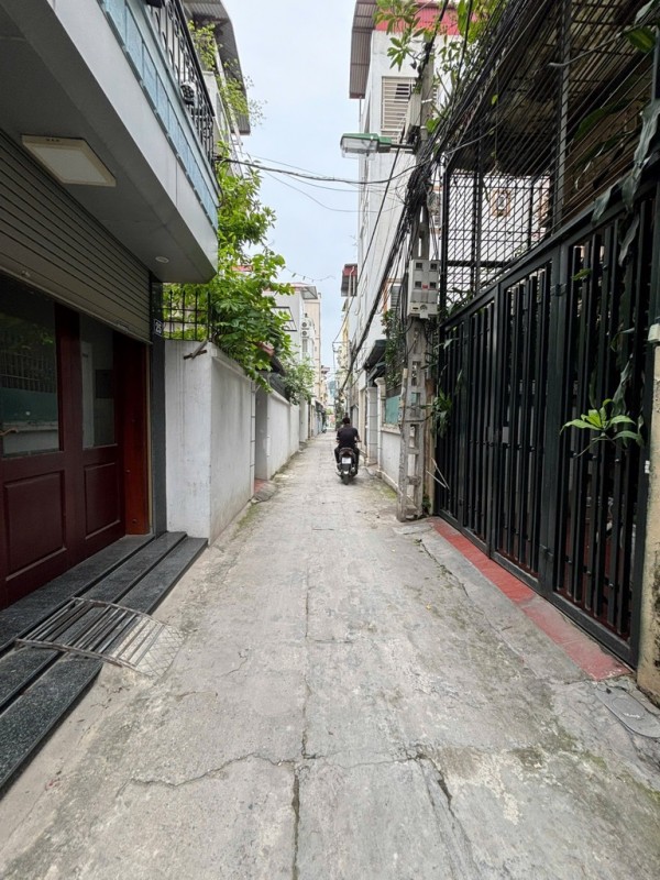 BÁN NHÀ HỒNG TIẾN 13 tỷ 55m NGÕ Ô TÔ THÔNG THOÁNG GẦN PHỐ,LONG BIÊN