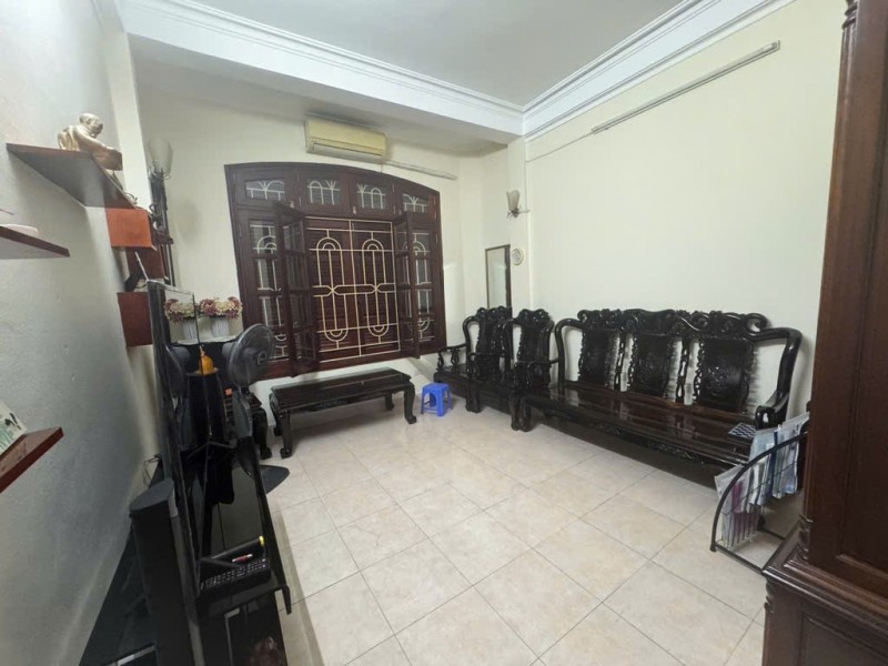 NGUYỄN CHÍ THANH - HUỲNH THÚC KHÁNG - KHU VIP, PHÂN LÔ, HIẾM NHÀ BÁN - 42M2X5T - 18.9 TỶ