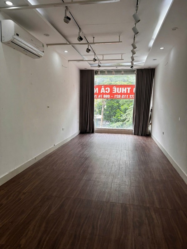 Chính chủ cho thuê cả nhà mặt phố số 354 Thái Hà (nhà treo biển The Alley).