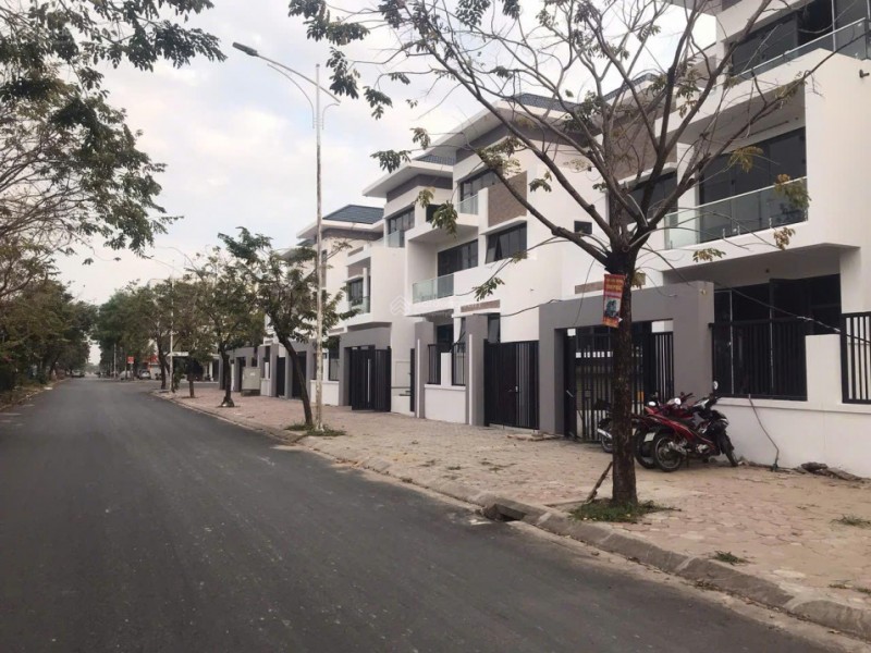 Bán nhà Lê Lợi,HĐ HN,kinh doanh , ô tô, thang máy,wiu đẹp , dt39m2,giá 9 ty