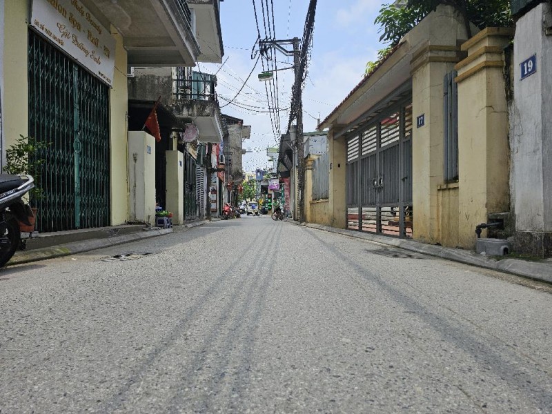 Bán nhà 3T Gia Quất, 50m x 4m oto tránh kinh doanh, lô góc chỉ 9 tỷ còn tl. LH 0936123469