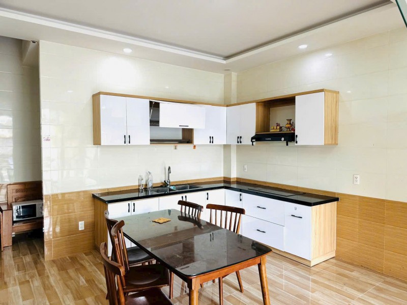 NHÀ 3 TẦNG KIÊN CỐ - MẶT TIỀN NGUYỄN ĐÌNH - ĐẦU TƯ ĐỈNH.siêu rẻ chỉ 6,1 tỷ