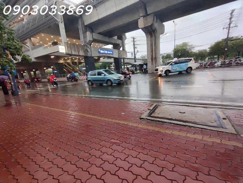 CẦN BÁN NHÀ 2 TẦNG MẶT TIỀN XA LỘ HÀ NỘI - ĐỐI DIỆN TRẠM METRO -  23 TỶ - 135M2 - 2 TẦNG