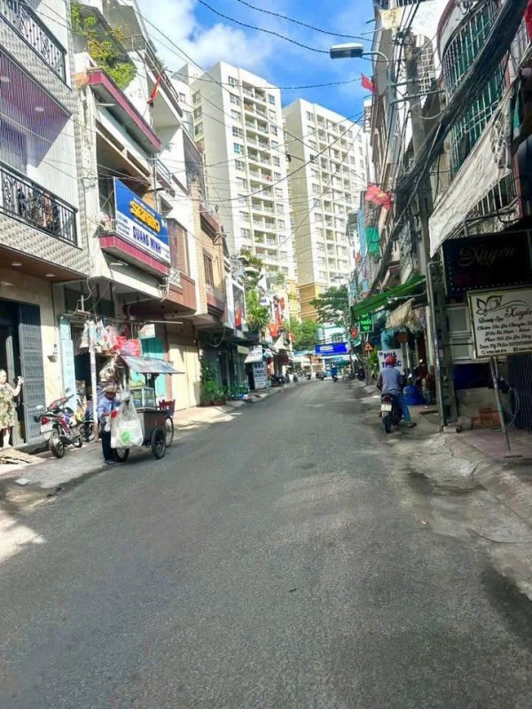 Bán nhà Hòa Hảo Quận 10 giá tốt, 4 tầng 40m2 với giá 6.3