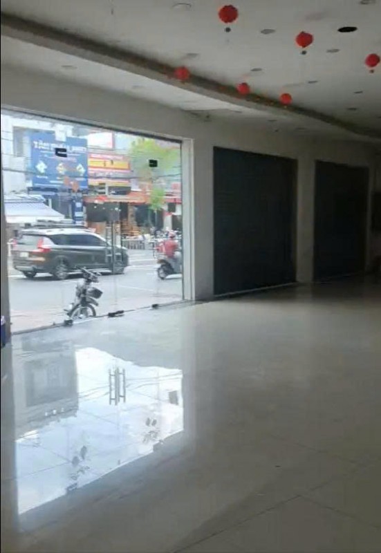 MBKD Lê Văn Quới 320m2(17x18) vị trí đắc địa thích hợp KD đa ngành.