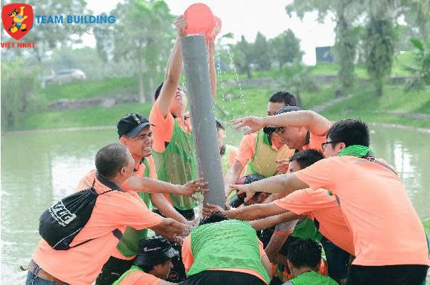 Trụ ống nhựa thủng , Dâng thủy đoạt ngọc 