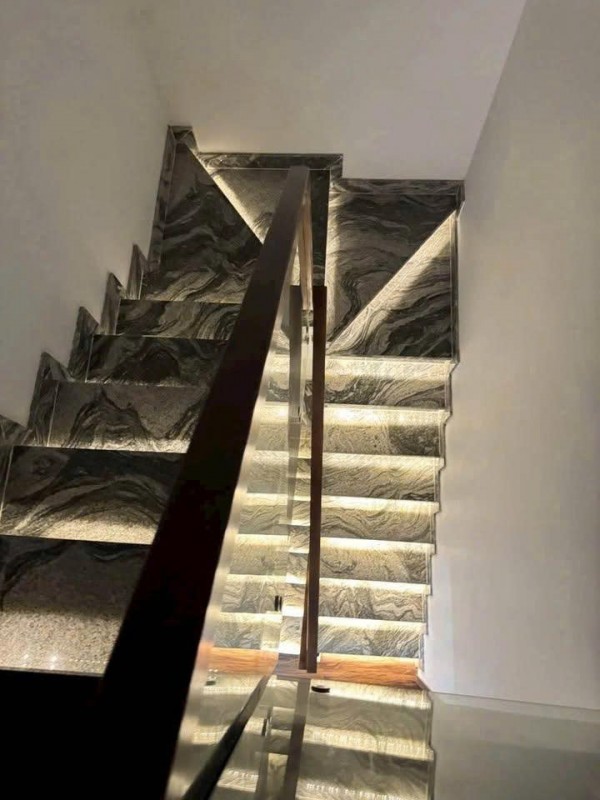 CẦN BÁN NHÀ GIÁ RẺ THÀNH THÁI Q.10-THÀNH THÁI 6 tỷ- 2 tầng-3 PN- BTCT hoàn công đủ