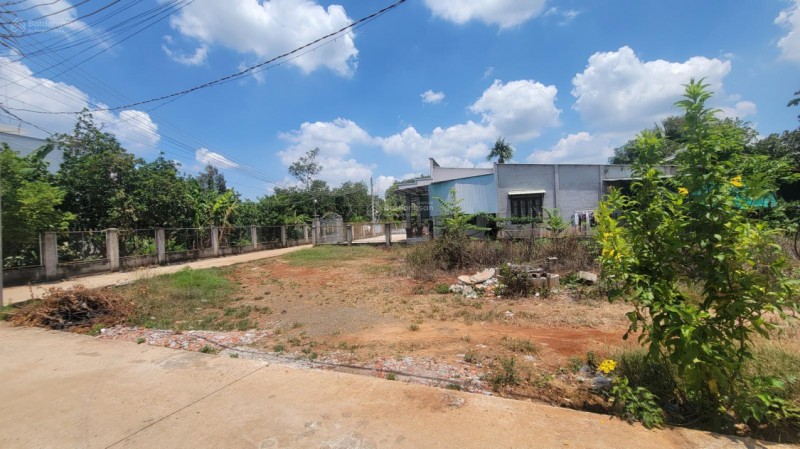 Bán đất 10x42m Ngãi Giao sát Trần Hưng Đạo, gần chợ, dân cư đông, 2,3 tỷ TL