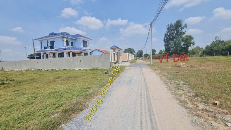 CHÍNH CHỦ CẦN BÁN LÔ ĐẤT CÓ VỊ TRÍ ĐẸP TẠI XÃ HÒA KHÁNH TÂY - H. ĐỨC HÒA - LONG AN.