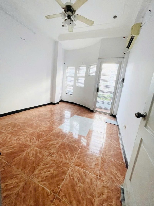 Bán nhà mặt tiền Út Tịch - gần Hoàng Văn Thụ - Hoàng Việt,  3.6x12.5m, 4T - 4PN, 10,9 tỷ