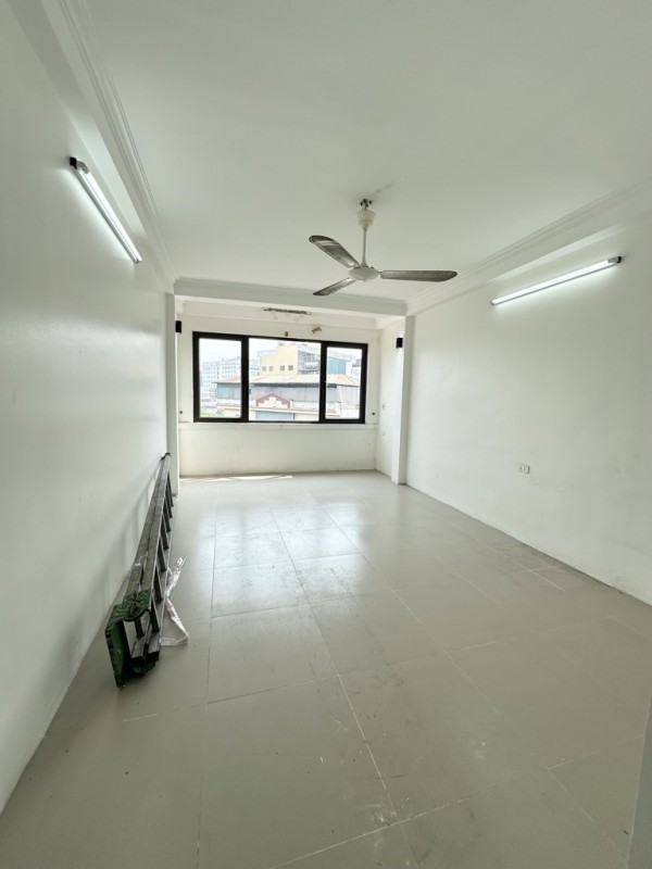 Bán nhà phân lô Đền Lừ  vỉa hè ô tô tránh vị trí kinh doanh đắc địa 33m2 giá 14 tỷ