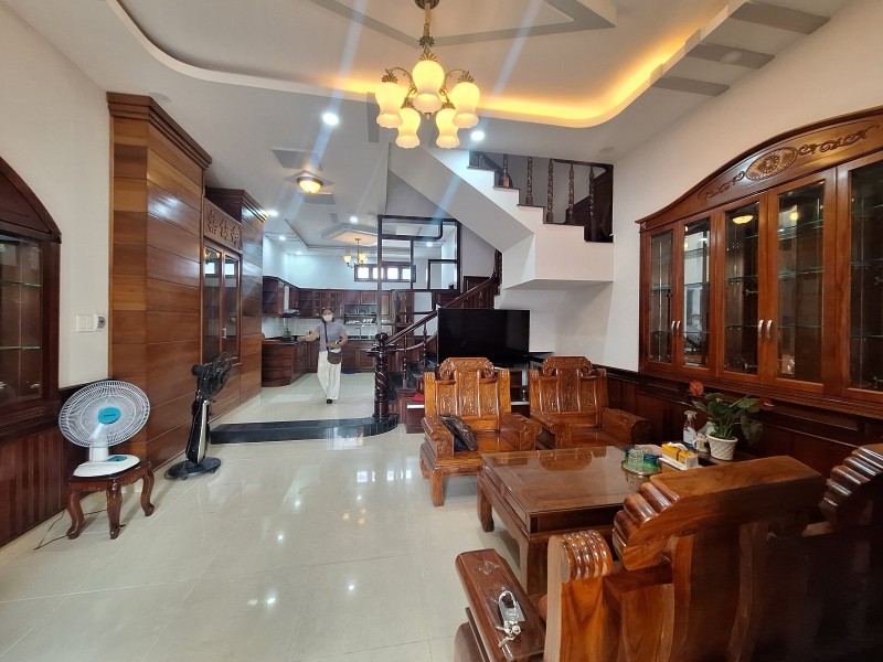 Bán nhà 60m², 4PN, 4WC, 7.35  tỷ, Q.9, Đỗ Xuân Hợp
