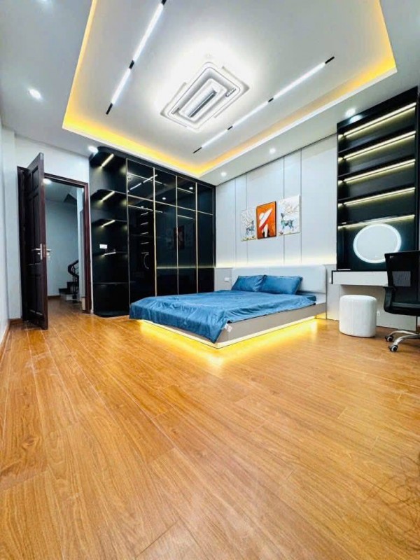 CHO THUÊ NHÀ NGÕ PHỐ NGUYỄN ĐÌNH HOÀN, CẦU GIẤY