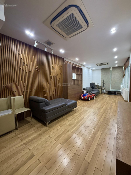 Bán nhà mặt tiền 4 Tầng, 106m2 (4.4x24) Âu Dương Lân, Quận 8, Sổ Hồng hoàn công, 18.5 tỷ