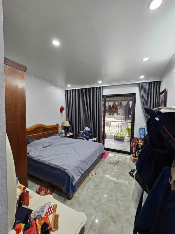 PHÂN LÔ Ô TÔ TRÁNH PHỐ NGUYỄN NGỌC NẠI, NGÕ THÔNG KINH DOANH, 42M, 12.8 TỶ.