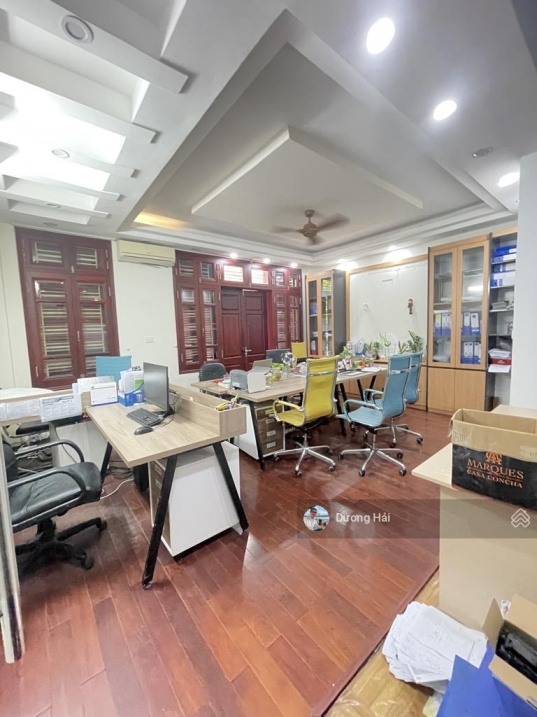 Bán nhà Mặt Phố Xuân Thuỷ Cầu Giấy - 80m 4 Tầng Kinh Doanh Đỉnh - Gần ĐH Ngoại Ngữ
