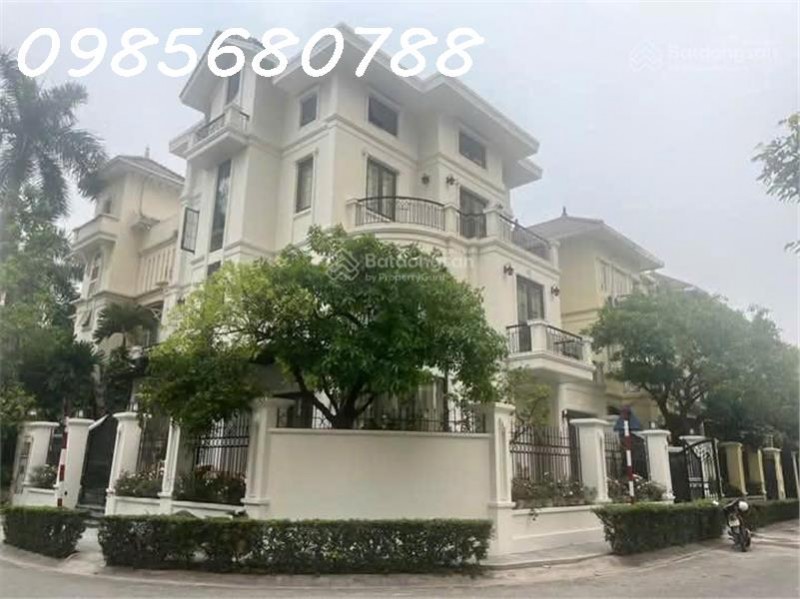 BÁN BIỆT THỰ CIPUTRA 230M2 ĐƯỜNG 30M VỈA HÈ ĐÁ BÓNG GIÁ 62 TỶ