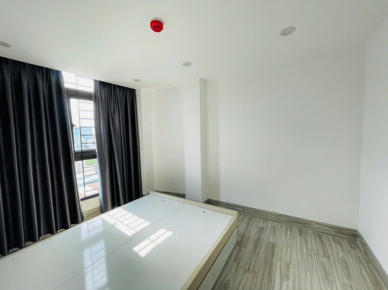 Cho thuê căn hộ 3PN, full nội thất ngay Hoàng Diệu giao Nguyễn Văn Linh
