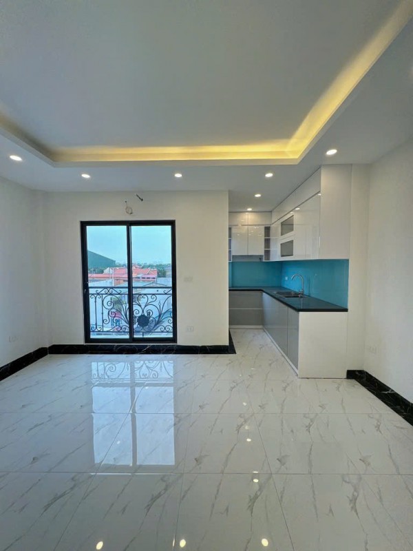 Thạch Bàn - Nhà mới tinh - Thang máy - Ô tô - 50m2 chỉ hơn 8 t.ỷ
