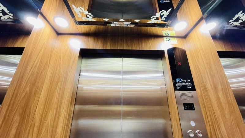 Bán nhà mặt phố Hoàng Văn Thái, 75m2, 8 tầng thang máy mới đẹp, mặt tiền 4.8m, 44.5 tỷ, kinh doanh