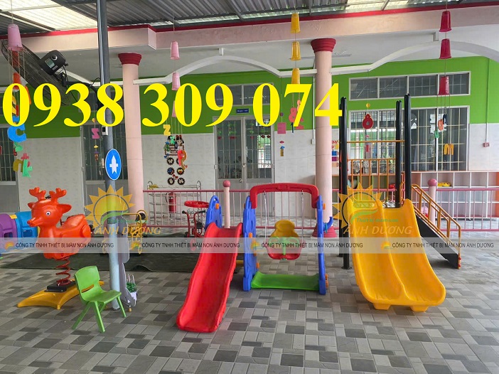 Cầu trượt khu vui chơi , thú nhún lò xo, bập bênh trẻ em