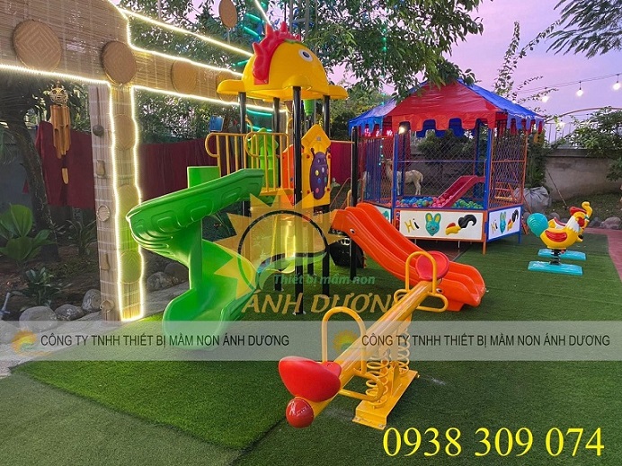 Cầu trượt khu vui chơi , thú nhún lò xo, bập bênh trẻ em