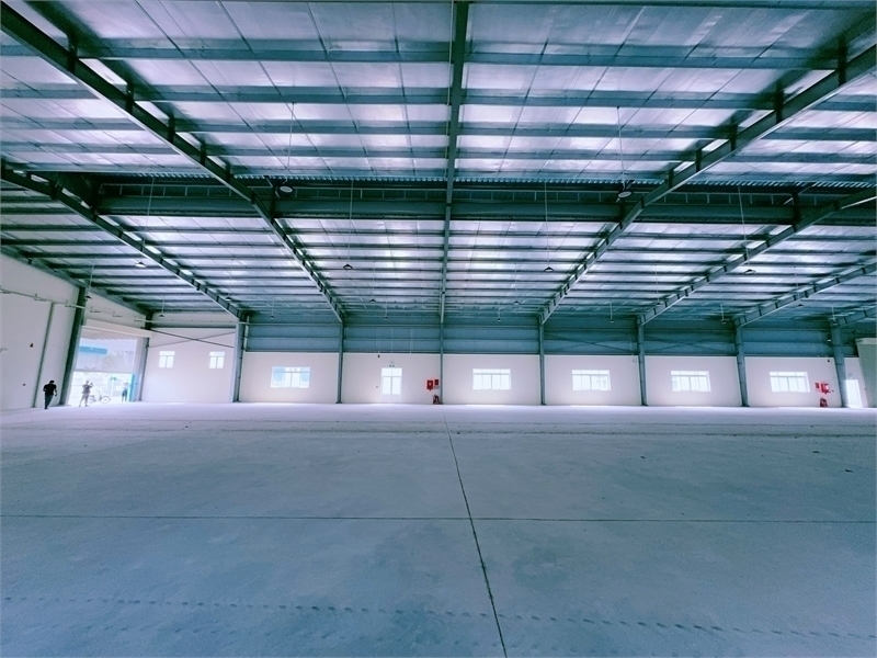 Xưởng sản xuất CNC, khuôn viên SX độc lập khung thép zamil kiên cố giao xưởng liền