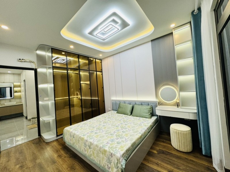 NHÀ ĐẸP THANH XUÂN - 35M2 - 7.7 TỶ - Ô TÔ VÀI CHỤC BƯỚC - GẦN HỒ THOÁNG MÁT - FULL NỘI THẤT